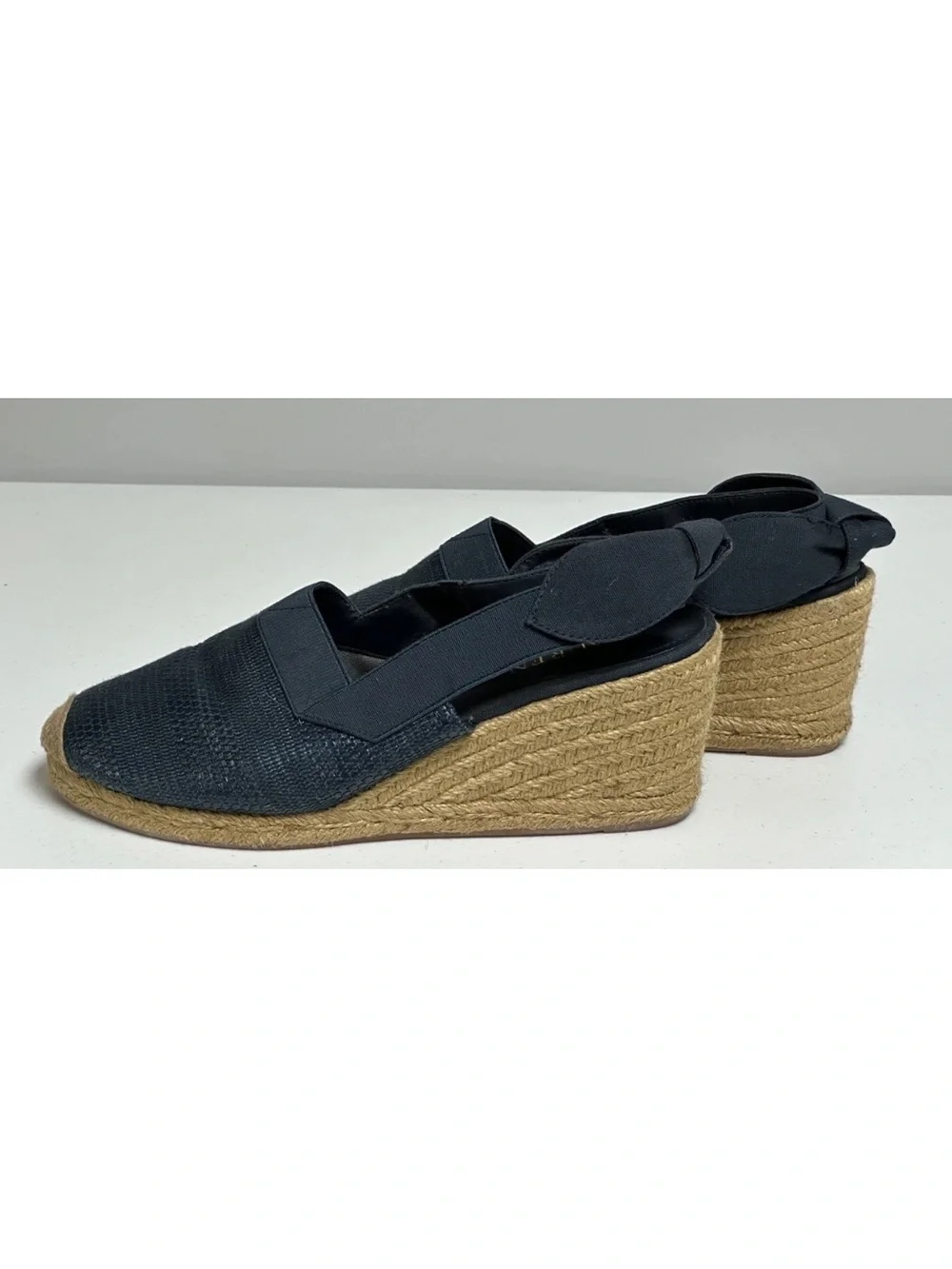 RALPH LAUREN Women’s Blue/Gold Burlap Mesh Wedge Shoe Size 9.5